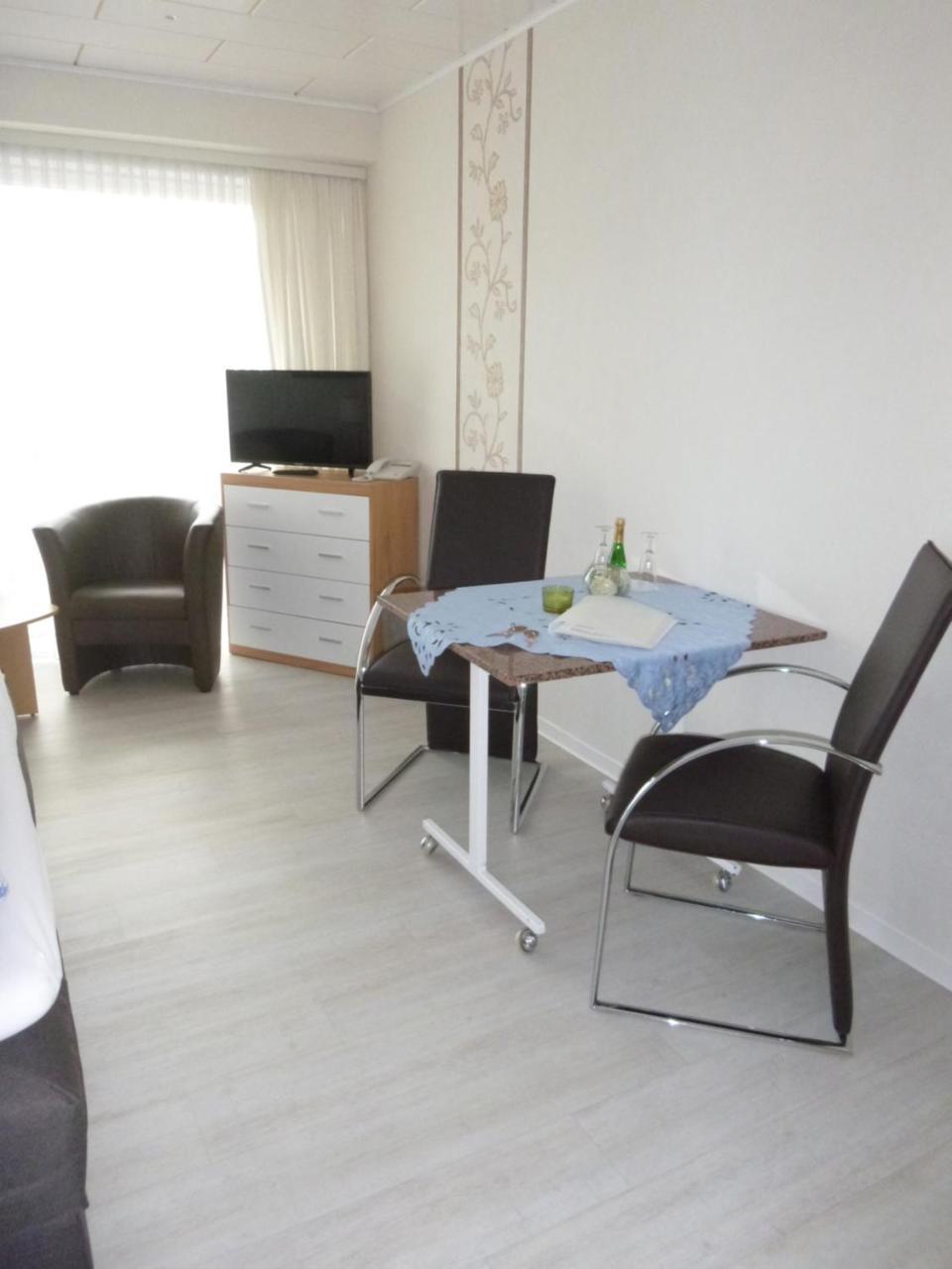 Haus Delphin 호텔 바트빌둔젠 외부 사진